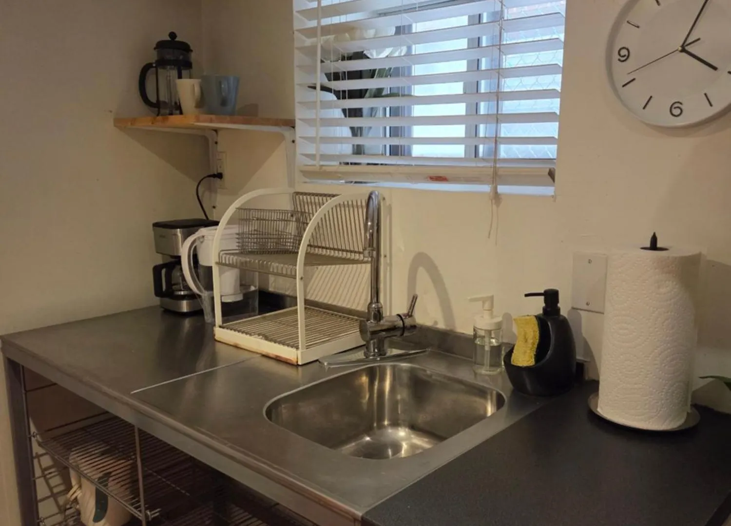 Konukevi Charming Basement Suite With Private Entrance Near Subway, Koreatown & Uoft Toronto