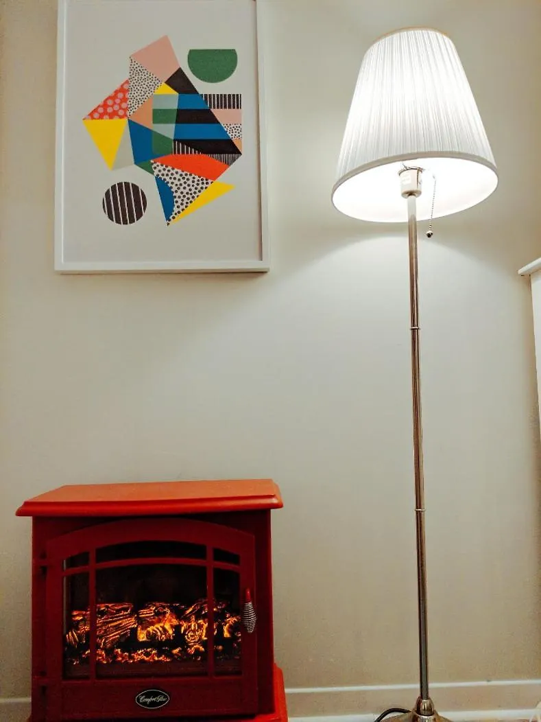 Charming Basement Suite With Private Entrance Near Subway, Koreatown & Uoft Toronto 0*,  Canada