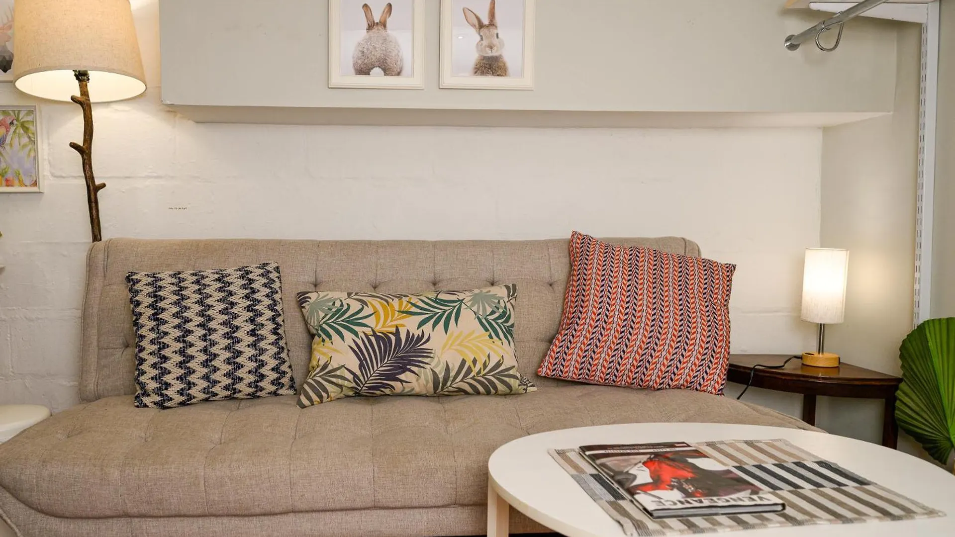 招待所 Charming Basement Suite With Private Entrance Near Subway, Koreatown & Uoft 多伦多